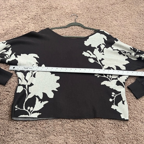 NWT new small Anthropologie daily practice hazy daze cut out back sweater floral - Picture 14 of 16